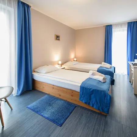 מלון Nowa Panorama 3*
